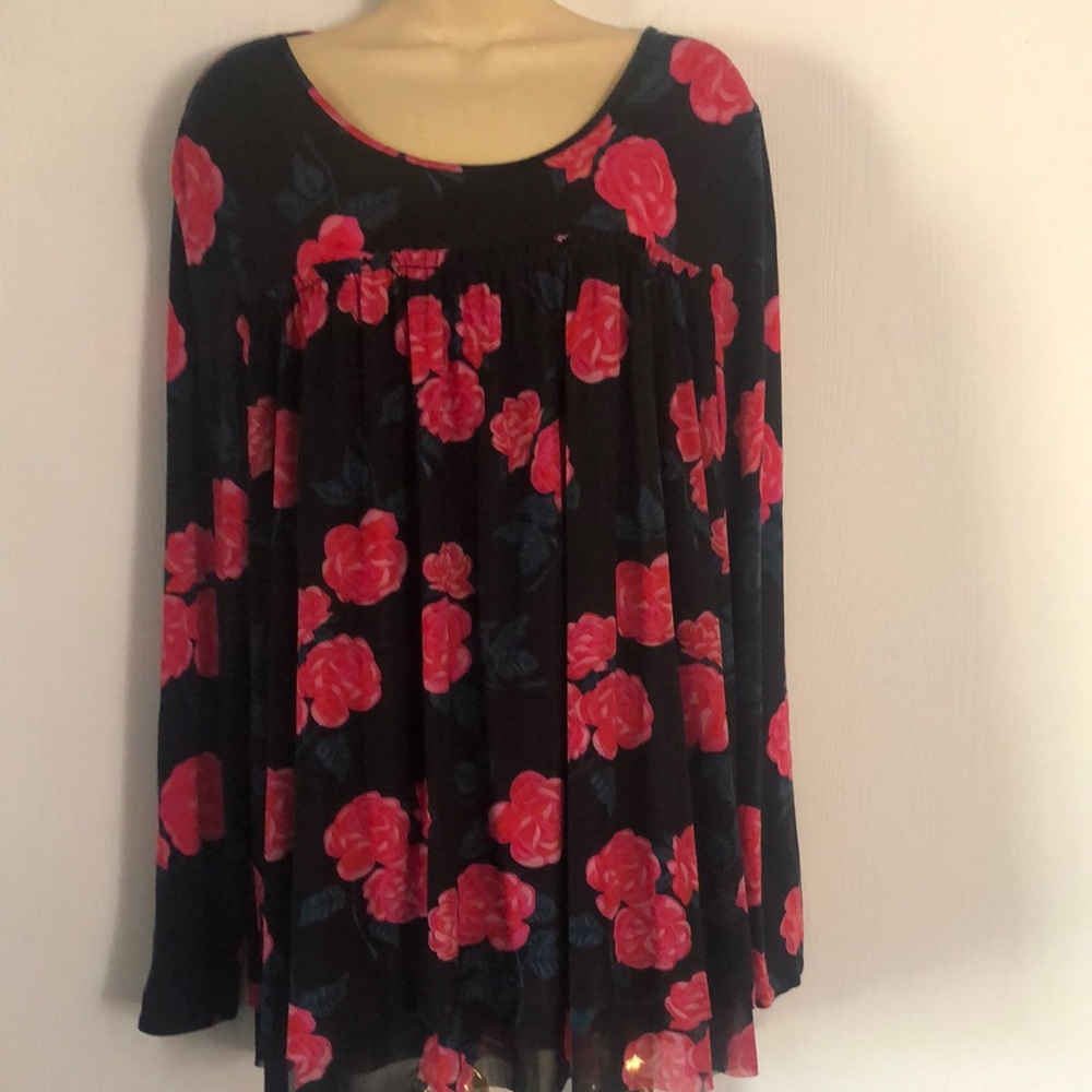 Matilda Jane spring Floral Black and Red Women's Top